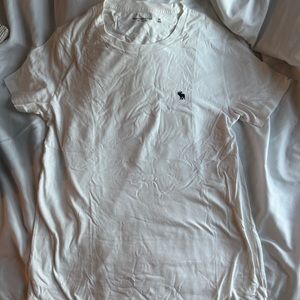 a&f white t shirt